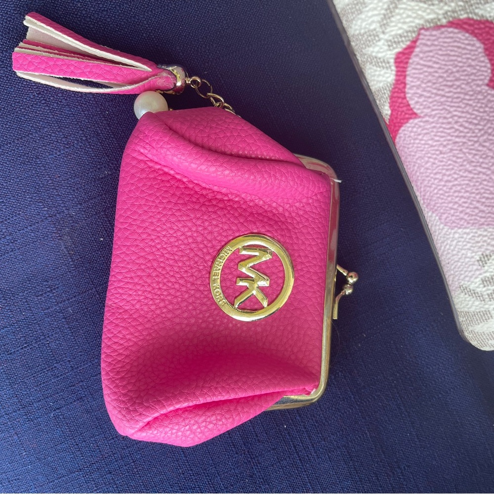 Michael Kors Pink and Cream/White Women's Bag Set - Picture 3 of 10